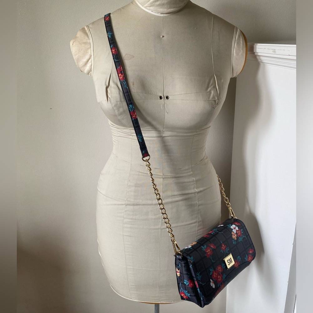 Steve Madden BTory Floral Crossbody Bag - Picture 9 of 10